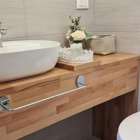 B-rooms بولونيا