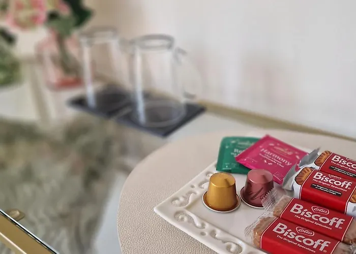 B-rooms בית הארחה 3*